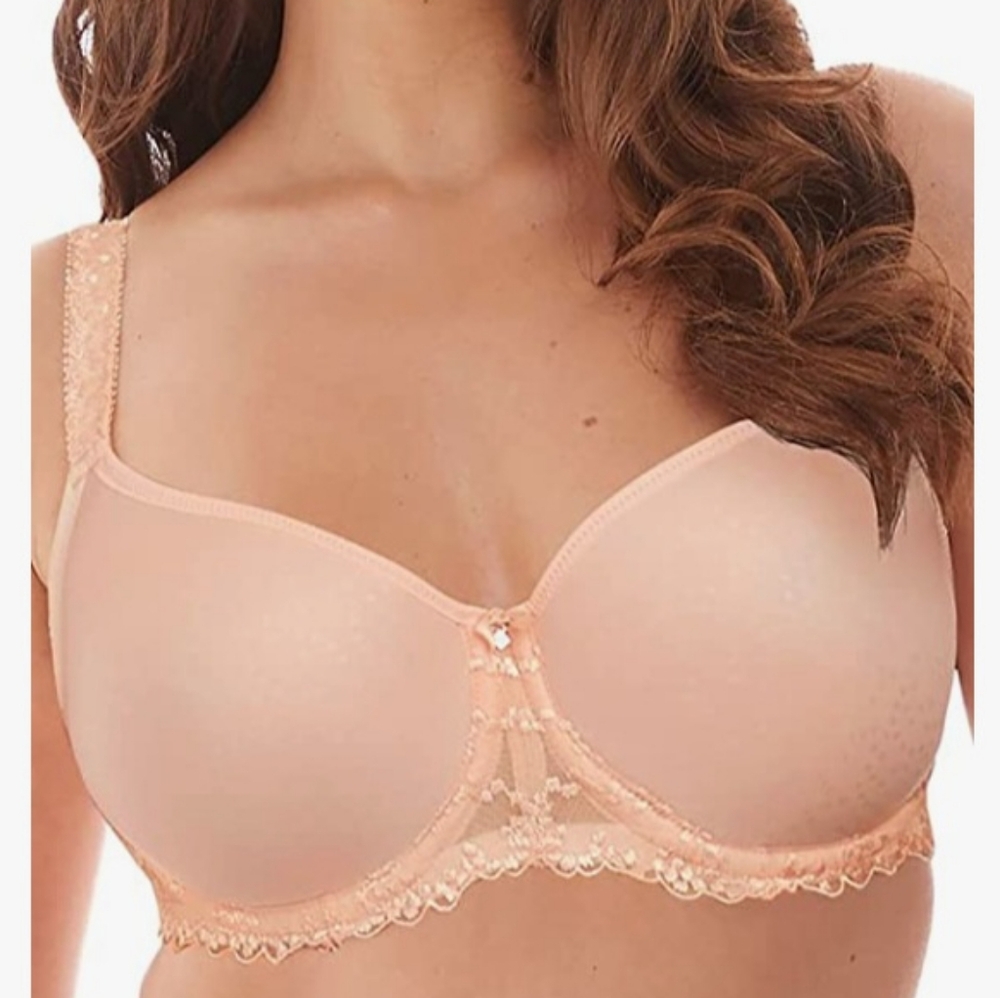 Like New! Fantasie Moulded Bra size 32h US sizing